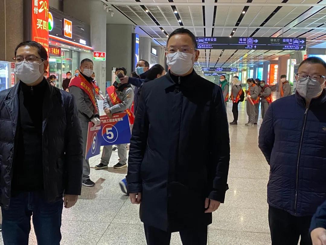 合肥南站最新动态，一趟充满爱与陪伴的旅程启程。