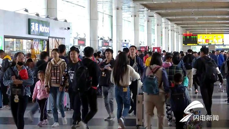 返程高峰更新提醒，探秘小巷深处的独特风情