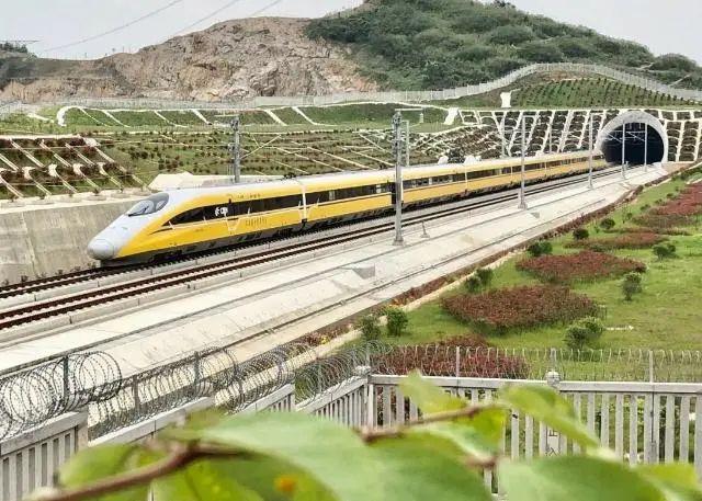 安徽交通资讯速递，驶向成功的自信成就之旅