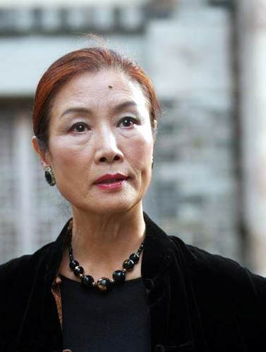 演员吕中照片背后的故事，自信、学习与成长的力量展现