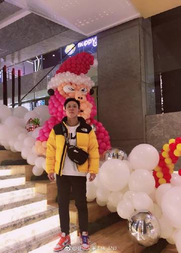 康先生新作揭秘，小巷中的特色小店